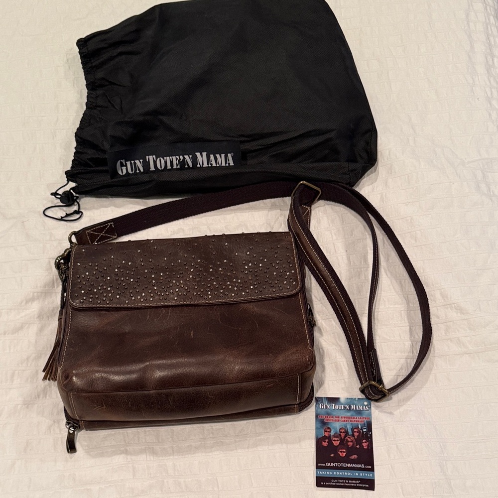 Gun Tote’N MaMa Brown Leather Crossbody Bag